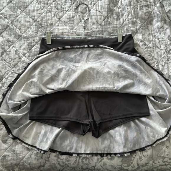 Black and gray skort - Picture 3 of 4